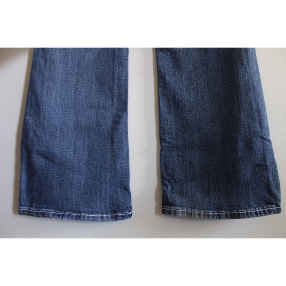 Maurices Medium Wash Boot Cut Jeans 9/10 REG Preowned - Picture 9 of 9
